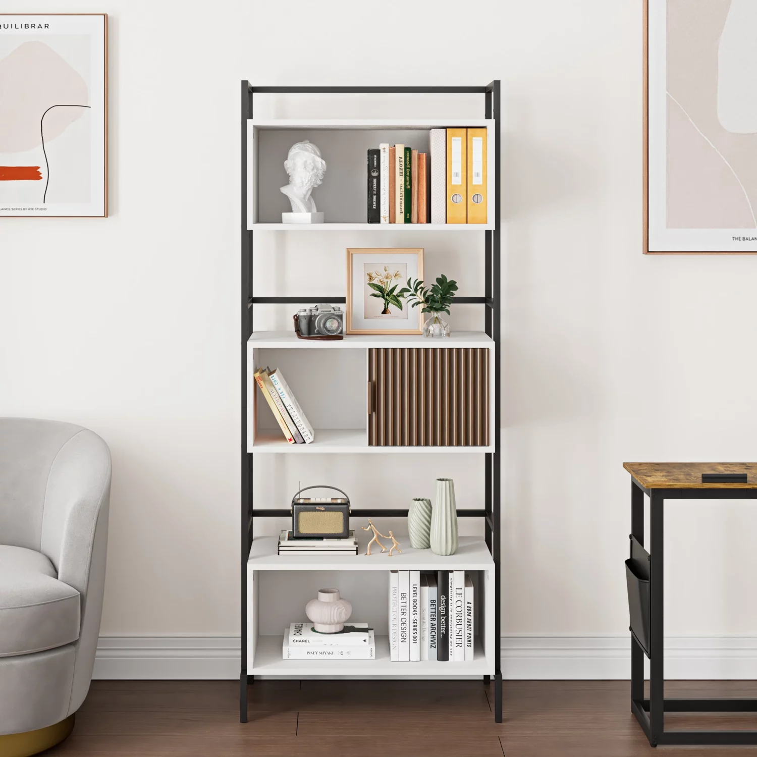 3-Tier Oak Ladder Bookshelf - Image 2